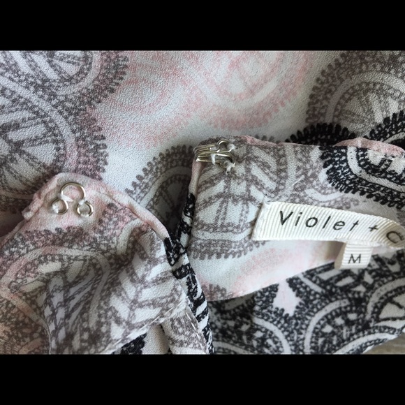 Women’s Light Pink, Gray, & Black Tank Top Size M - Picture 8 of 8